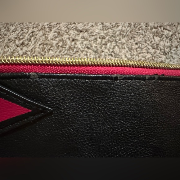 Betsey Johnson Meow Cat Wristlet - Picture 5 of 5